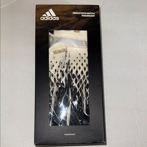 NIB Adidas Predator20 Match Fingersaver Gloves Black and Off White FS0405 Sz 8